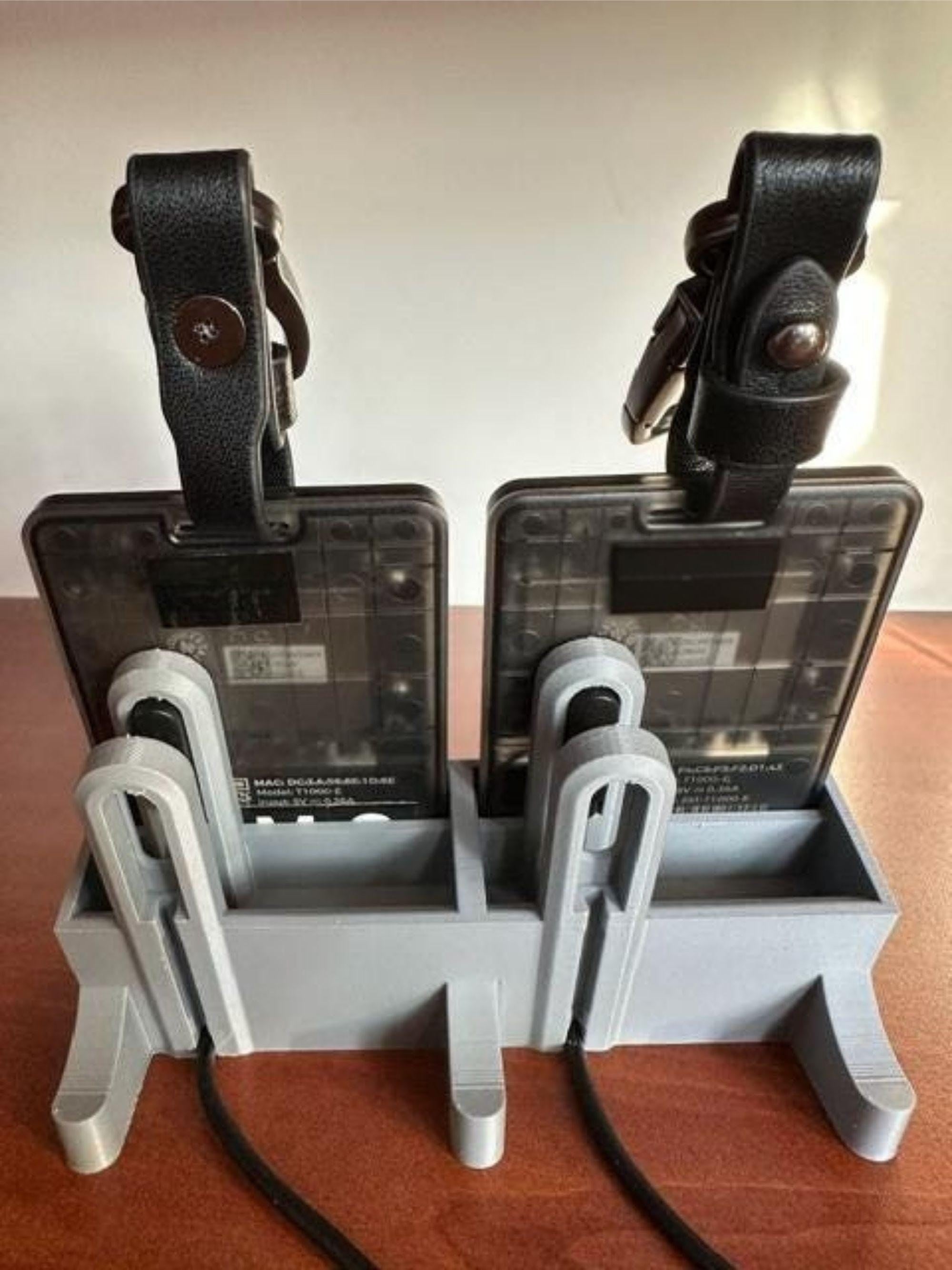 Seeed SenseCap T1000E Charging Stand for 4 Meshtastic Trackers, Custom Name Plates