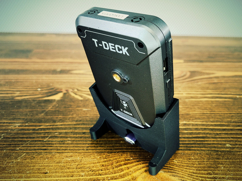 LilyGo T-Deck Plus Desktop Stand with 90 Degree USB-C Adapter, Meshtastic and MeshCore Node Holder